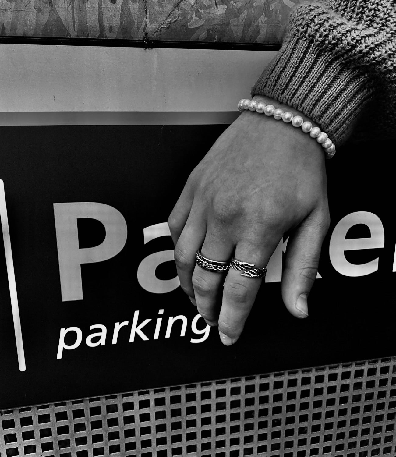 Falcon Ring